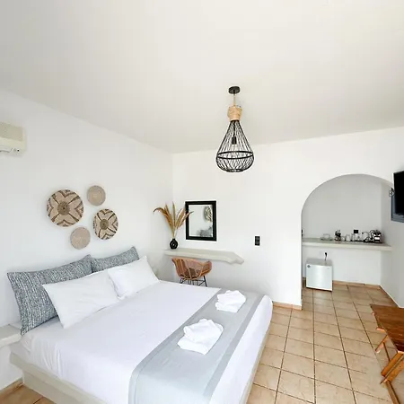 Blue Heart Luxury Aparthotel Agia Anna (Naxos)